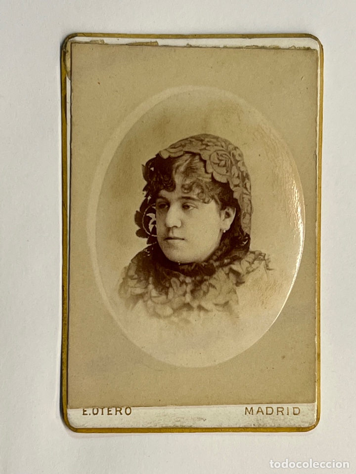 Antique Photography: CDV, Carte de Visite Retrato de una Dama. E.Otero, fot&oacute;grafo .. (fin Siglo XIX) Med&iacute;das: 4,5 x 7 cm.