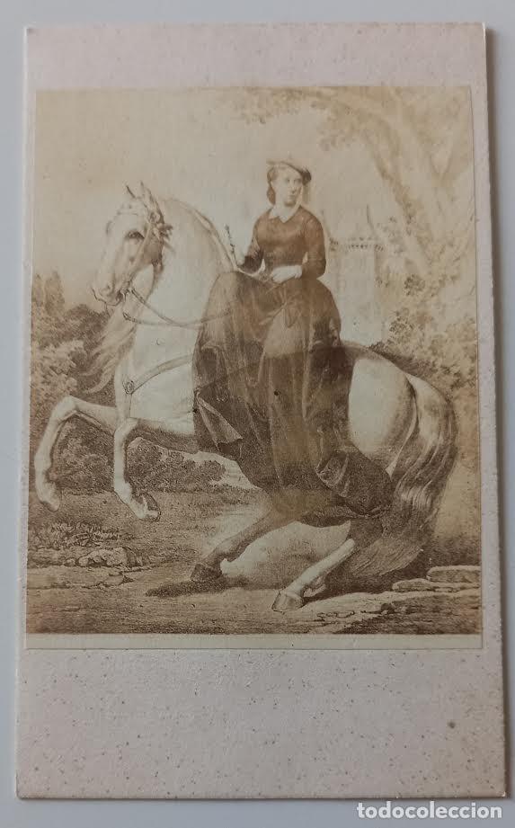 Fotografia antica: Fotografia reina carlista Margarita de Borb&oacute;n Parma a caballo tipo &rdquo;carte de visite&rdquo;. Siglo XIX
