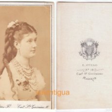 Fotografía antigua: E. OTERO, MADRID. MAGNÍFICA CDV JOVEN Y BELLA DAMA CON COLLARES Y LARGOS TIRABUZONES. 1860S VS