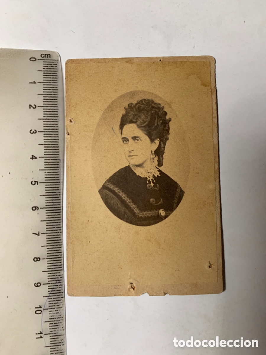 Fotografia antica: FOTO ALBUMINA. JOVEN CON ARTISTICO PEINADO. RIVES, GABINETE DE FOT&Oacute;GRAFIA. CIUDAD?.