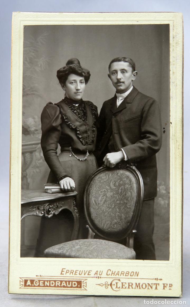 Fotografia antiga: Carte Visite fotograf&iacute;a A Gendraud Clermont Ferrand pareja matrimonio hacia 1900