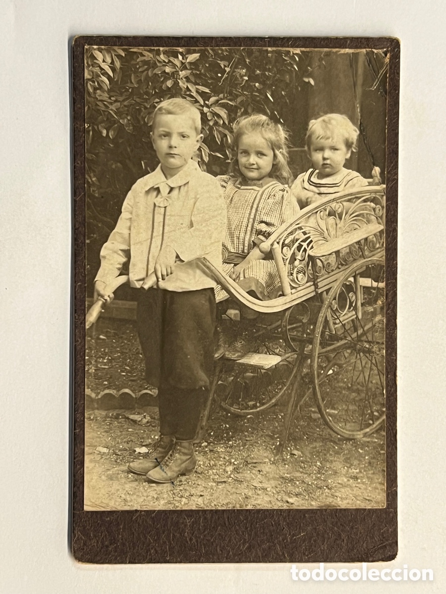 Fotografia antica: CDV Carte de Visite. Ni&ntilde;os jugando. Fotograf&iacute;a Europea (fin Siglo XIX)