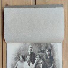 Fotografía antigua: FOTOGRAFÍA ANTIGUA DE FAMILIA DE LA BURGUESÍA CATALANA. BARNA, 1925. ESTUDIO NAPOLEÓN