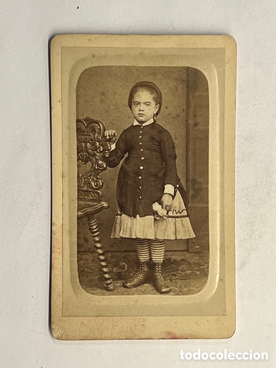 Fotograf&iacute;a antigua: LEVALLOIS PERRET (Francia) CDV, Carte de Visite L. Laporte.. Fotografia Ni&ntilde;a con Calcetines de rayas