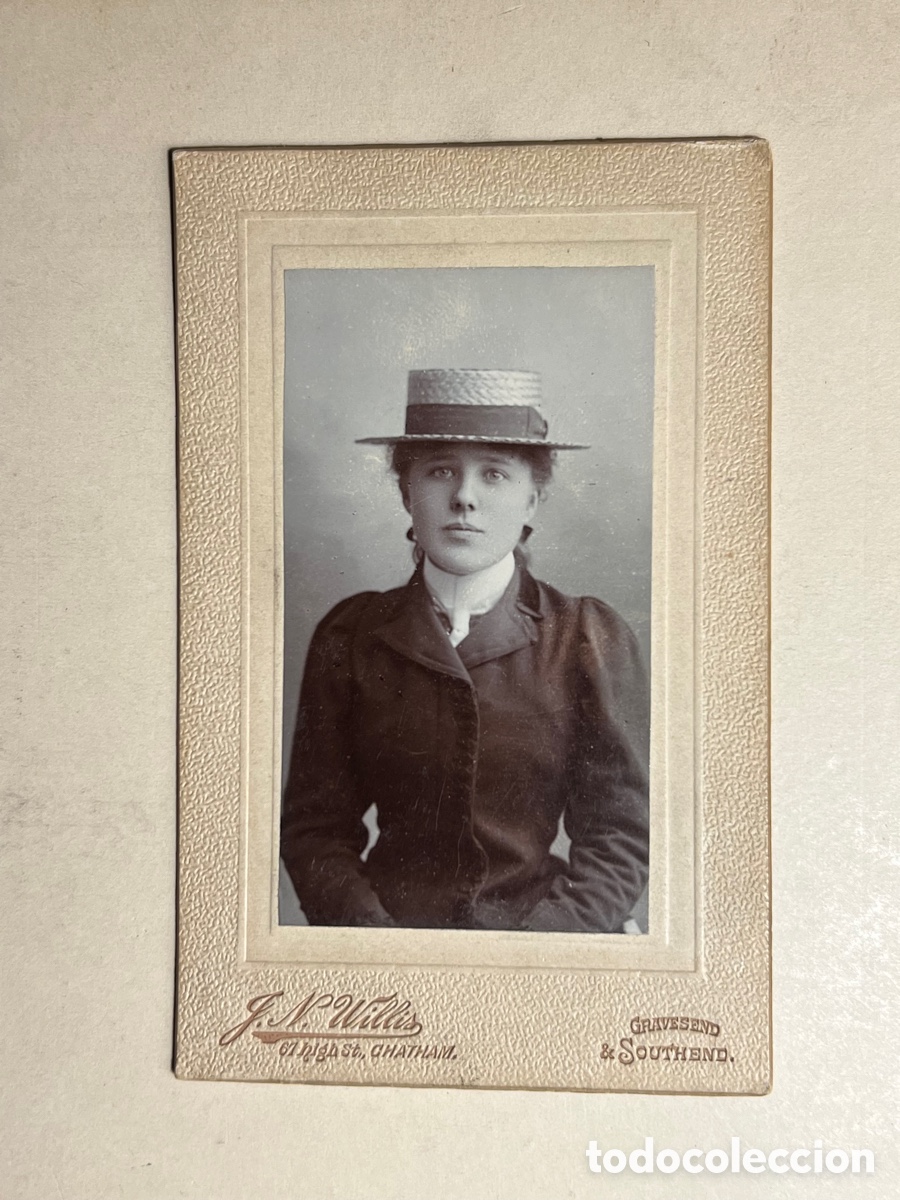 Fotografia antiga: CHATHAM, Nueva Zelanda. CDV, Carte de Visite.. Se&ntilde;ora con Canotier, J. N. WILLIS (h.1870?)
