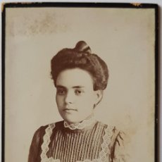 Fotografía antigua: RETRATO DE MUJER JOVEN. FOTO ORTIZ. TORTOSA. HACIA 1870. CARTE VISITE