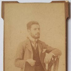 Fotografía antigua: RETRATO DE HOMBRE JOVEN. FOTO CIFUENTES Y GUERRA, MADRID. HACIA 1870. CARTE VISITE