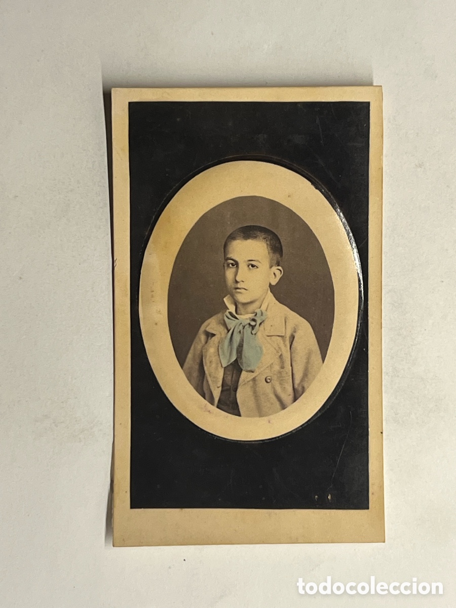 Fotografia antica: CDV Carte de visite. Ni&ntilde;o con Lazo Azul. Jos&eacute; Mar&iacute;a Blanco, Calle Comedias. C&aacute;diz (fin Siglo XIX)
