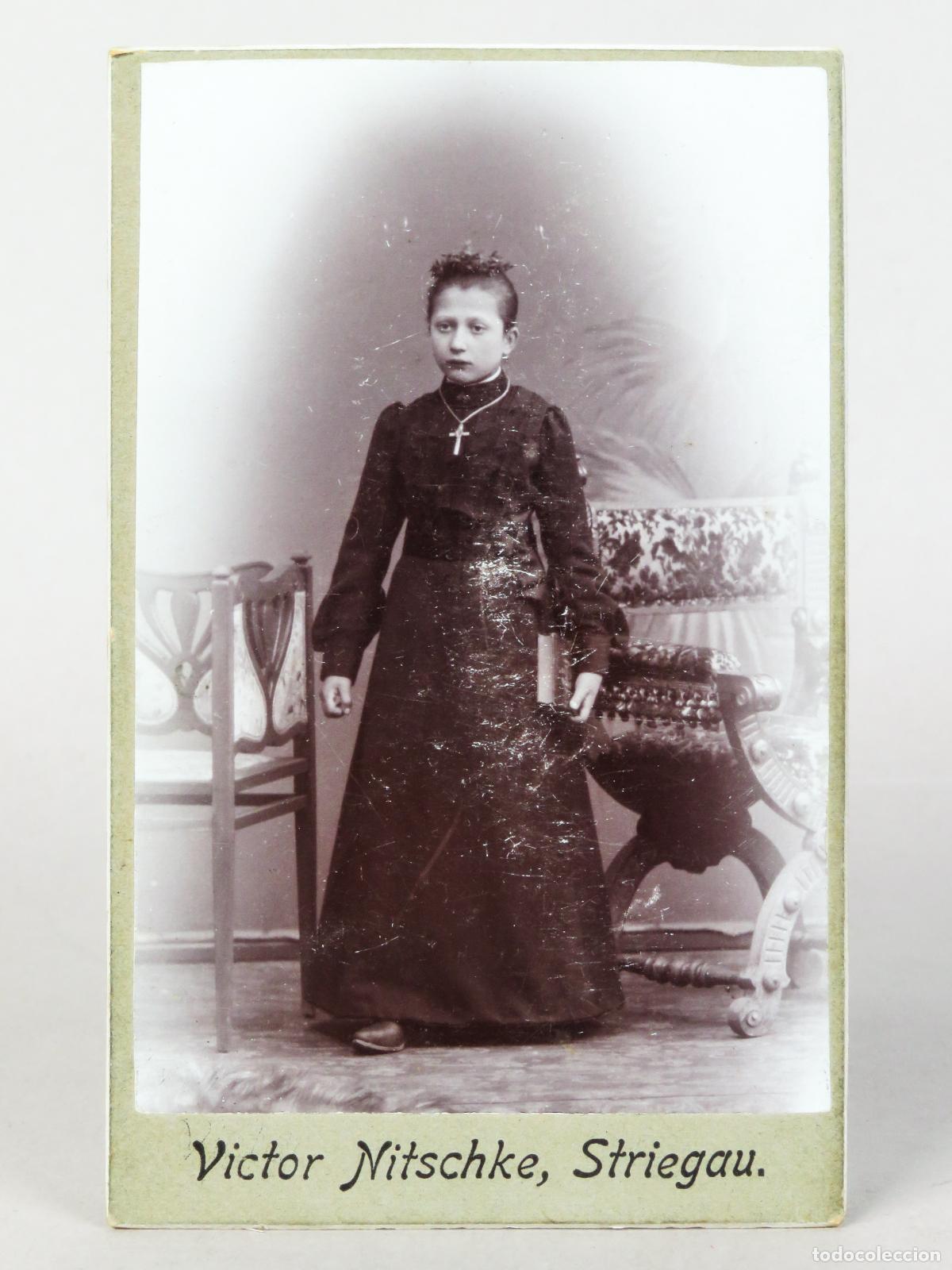 Antique Photography: Carte Visite fotograf&iacute;a ni&ntilde;a Primera Comuni&ntilde;o luto Victor Nitschke Striegau Polonia hacia 1890 S XIX