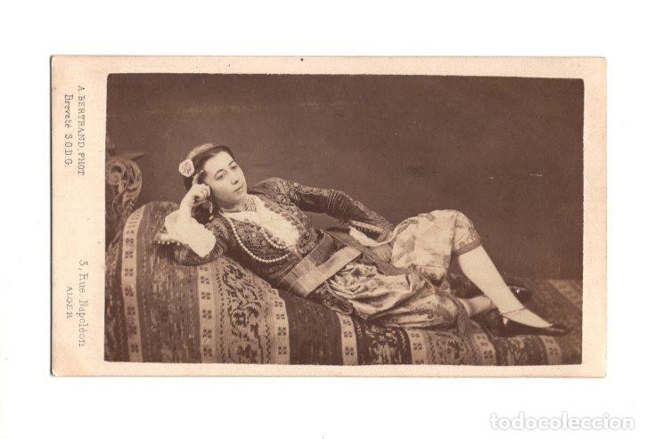 Antique Photography: HERMOSA F&Aacute;TIMA.- A. BERTRAND PHOT. SITUADO EN LA CALLE NAPOL&Eacute;ON EN ARGEL. PERIODO COLONIAL. 1865.