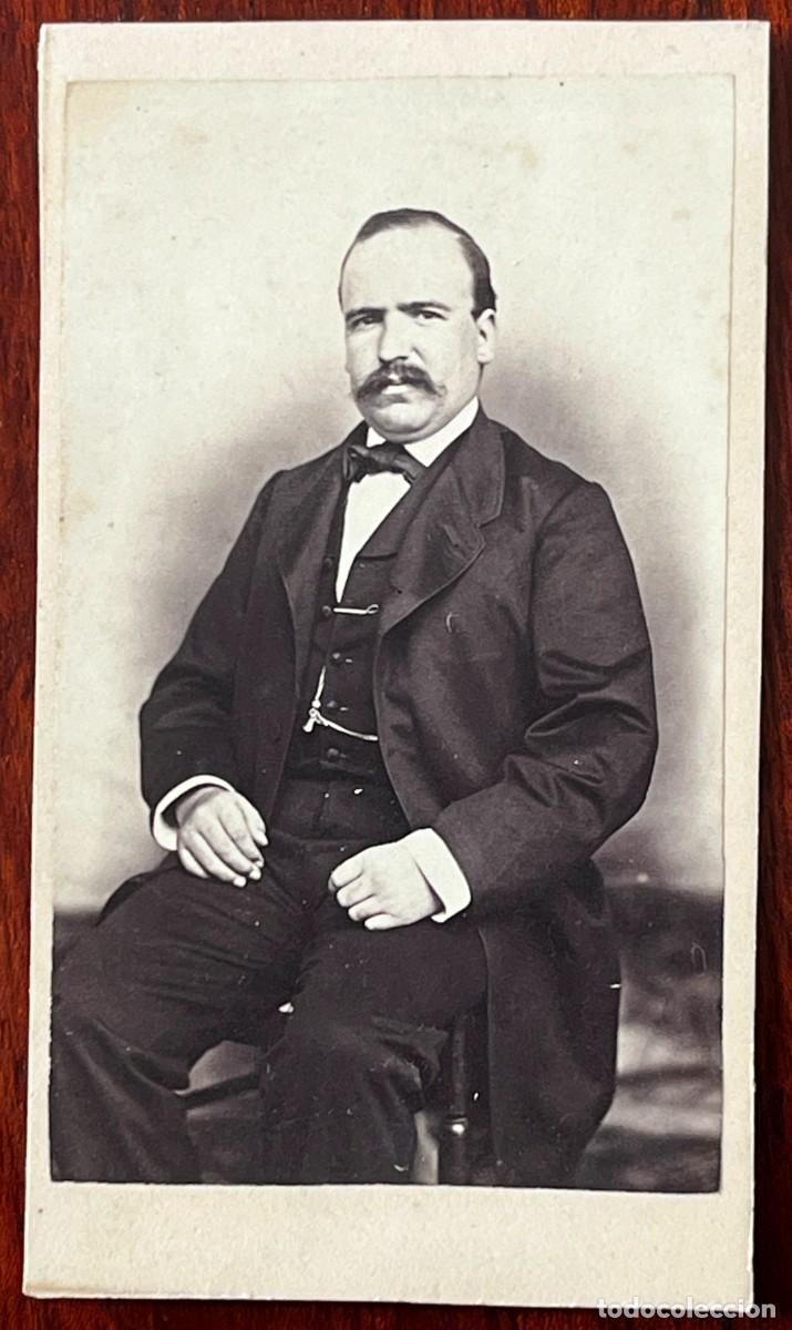 Fotograf&iacute;a antigua: Antigua fotograf&iacute;a albumina CDV de caballero, Fot. Mr. Ducloux, Valencia, mide 10,4 x 6,2 cms.