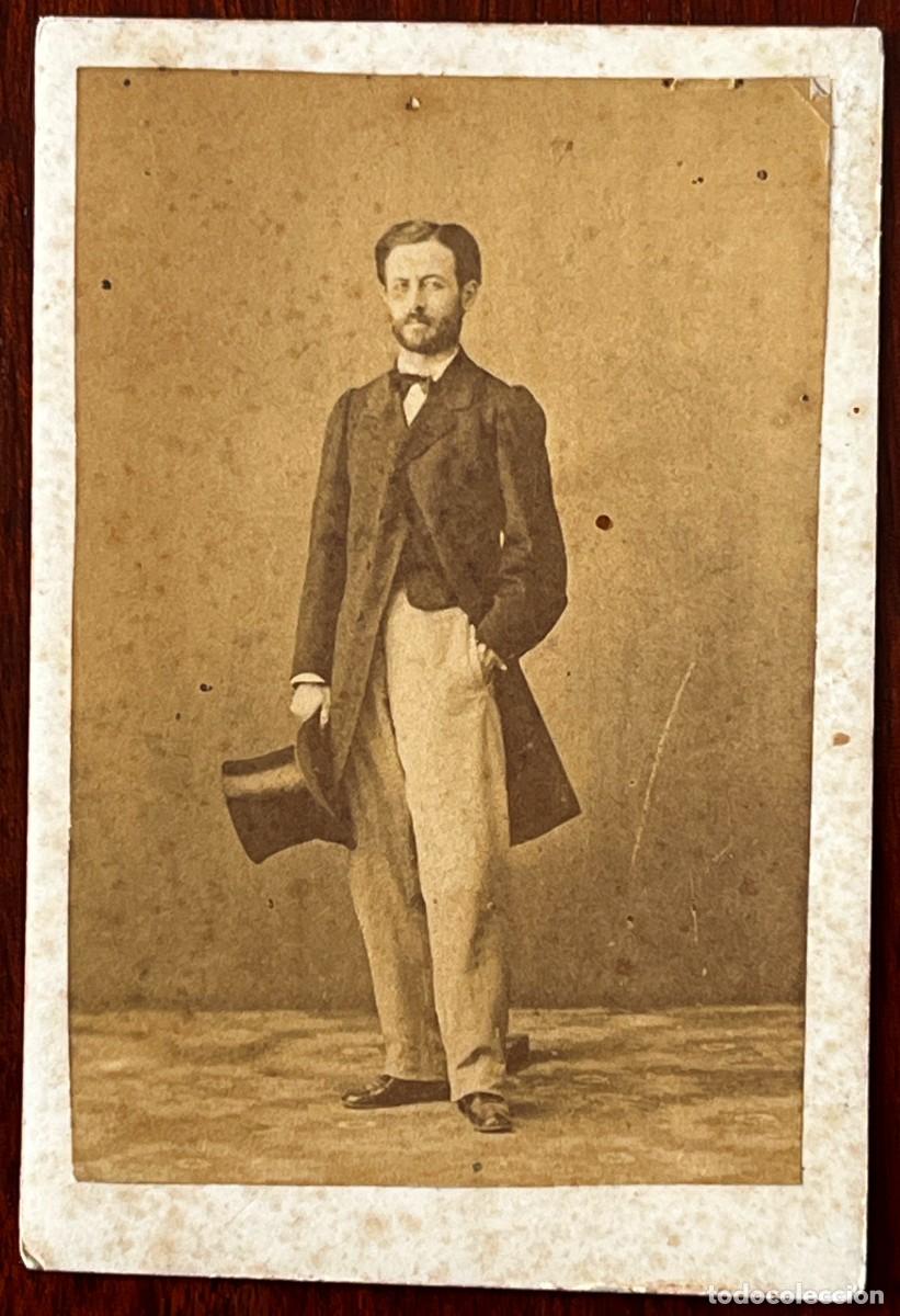 Fotograf&iacute;a antigua: Antigua fotograf&iacute;a albumina CDV de caballero , Fot. J. Alba&ntilde;ana, Madrid, mide 10,4 x 6,2 cms.