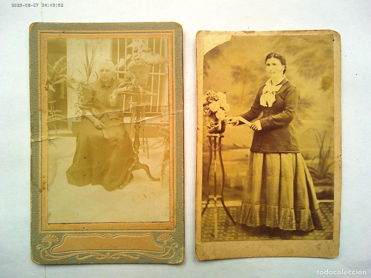 Fotograf&iacute;a antigua: LOTE DE 2 CDV DE SE&Ntilde;ORAS CON ABANICO, SIGLO XIX