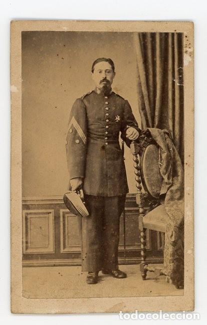 Photographie ancienne: CORU&Ntilde;A. SELLIER ET AVRILLON. GALICIA. CDV. RETRATO DE MILITAR CONDECORADO