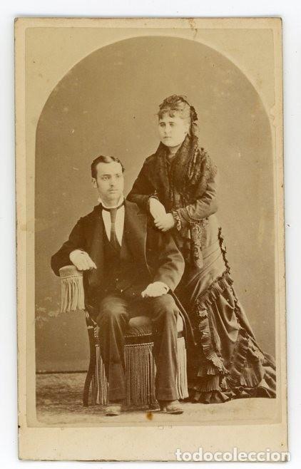 Photographie ancienne: JUAN MARTI. BARCELONA. CDV. RETRATO DE PAREJA.