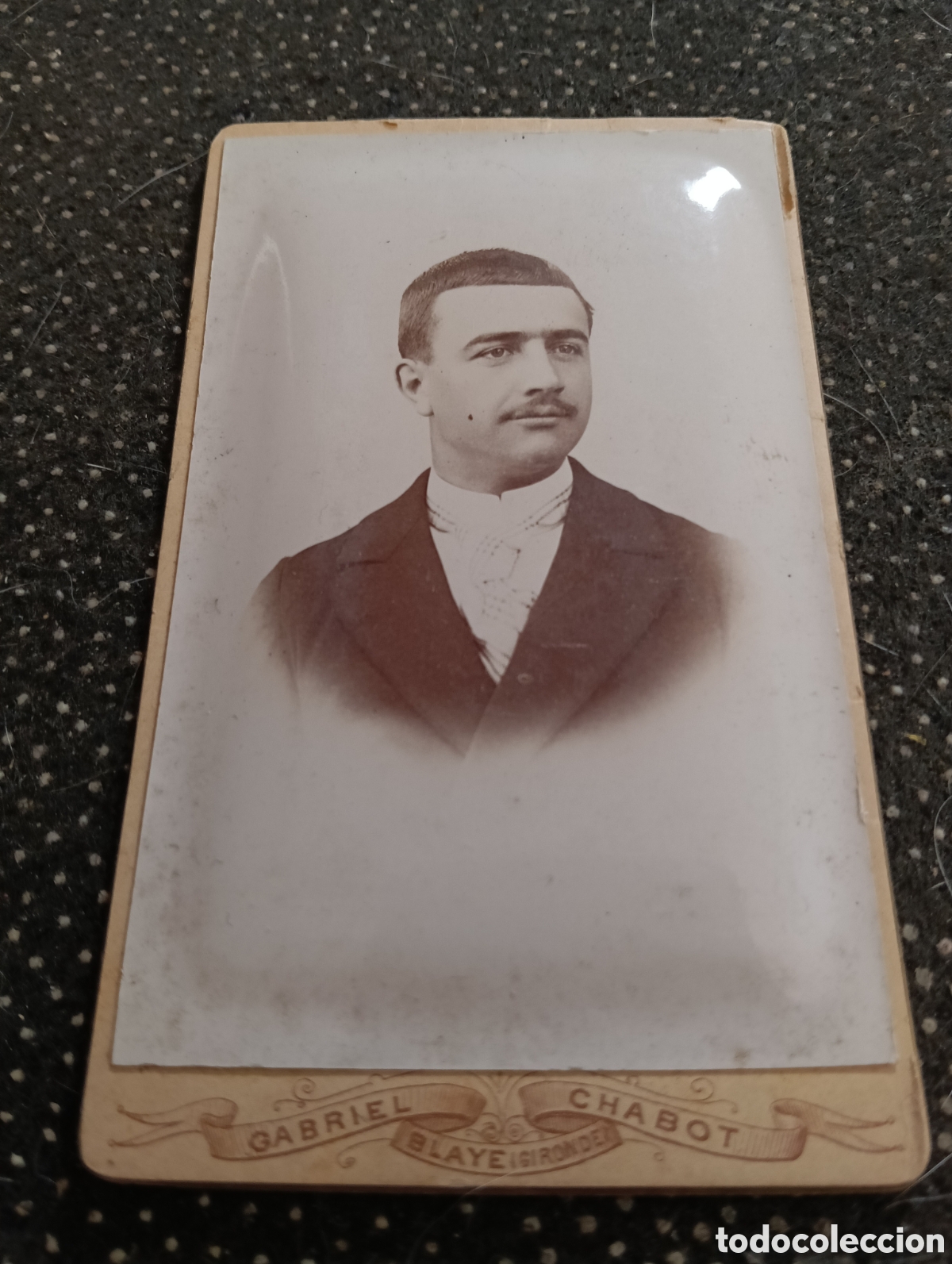 Fotograf&iacute;a antigua: 1865-1910 Fotograf&iacute;a Victoriana en cart&oacute;n de un se&ntilde;or de la &eacute;poca mide 11 x 6,5 aprox.