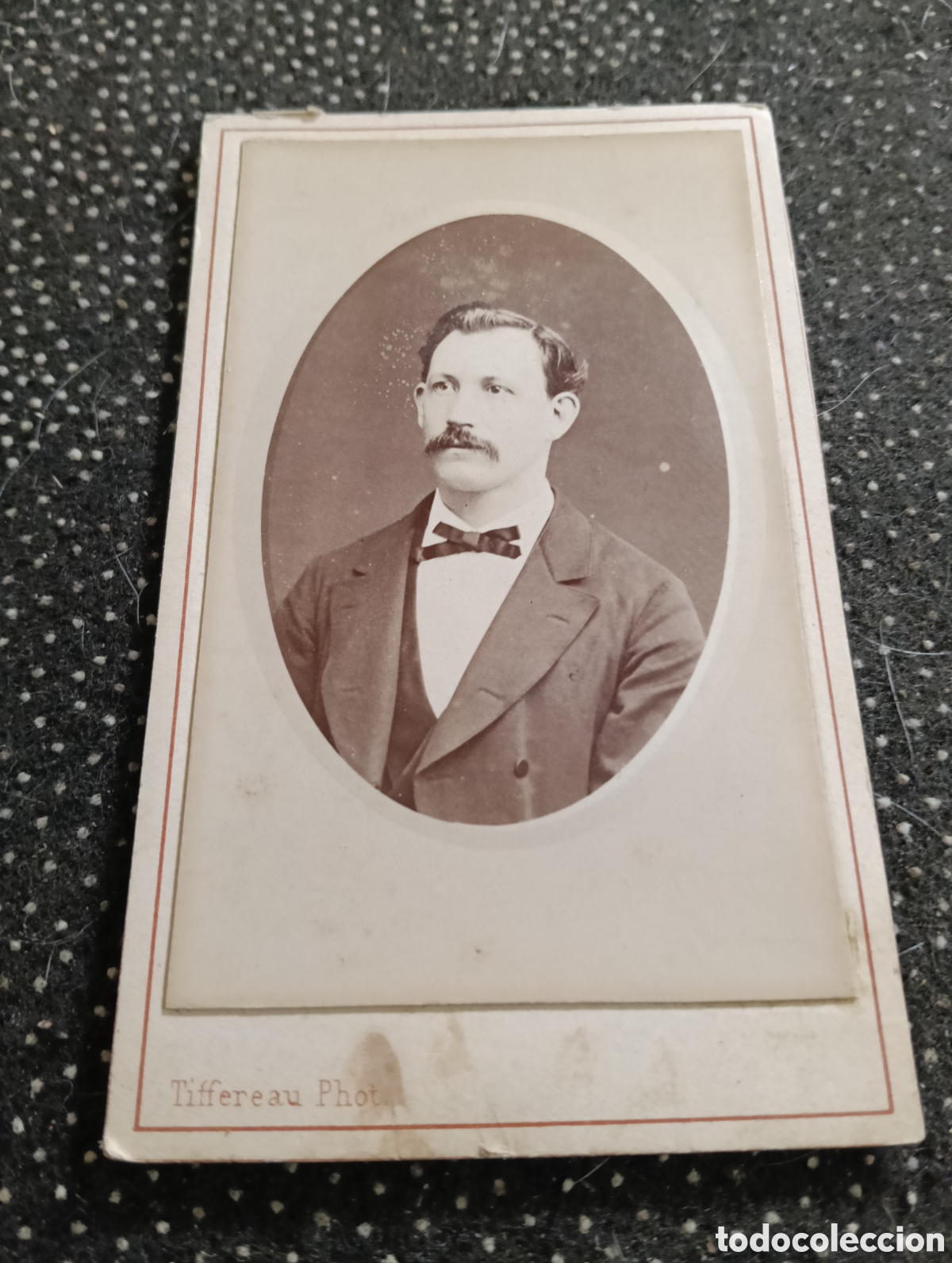 Fotograf&iacute;a antigua: 1865-1910 Fotograf&iacute;a Victoriana en cart&oacute;n de un se&ntilde;or de la &eacute;poca mide 11 x 6,5 aprox.