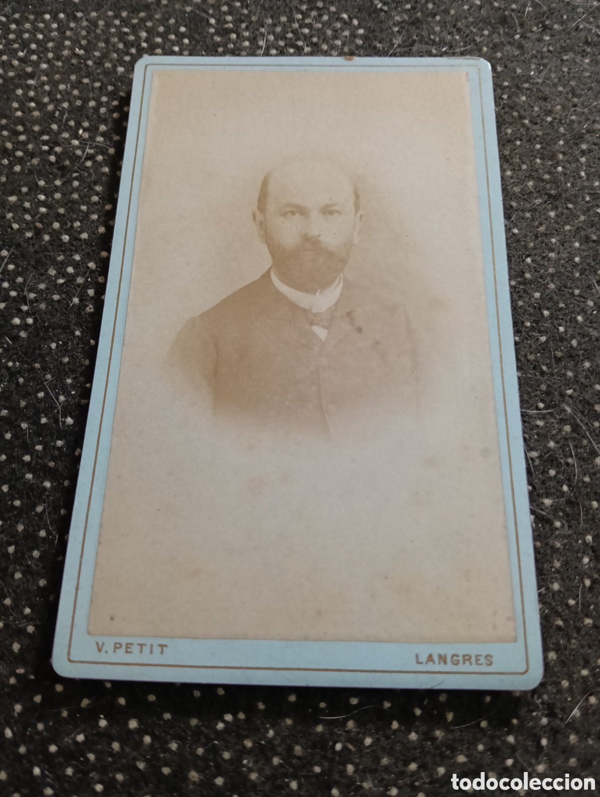 Fotograf&iacute;a antigua: 1865-1910 Fotograf&iacute;a Victoriana en cart&oacute;n de un se&ntilde;or de la &eacute;poca mide 11 x 6,5 aprox.