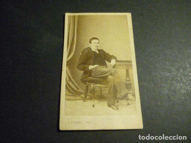 Fotograf&iacute;a antigua: CARTE DE VISITE RETRATO DE HOMBRE SENTADO Q. TOLEDO FOTOGRAFO MADRID