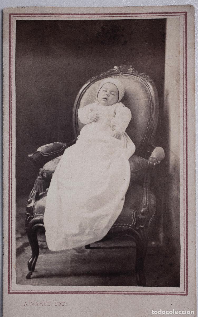 Antique Photography: Postmortem de ni&ntilde;o Carte de visite (CDV). Zaragoza.