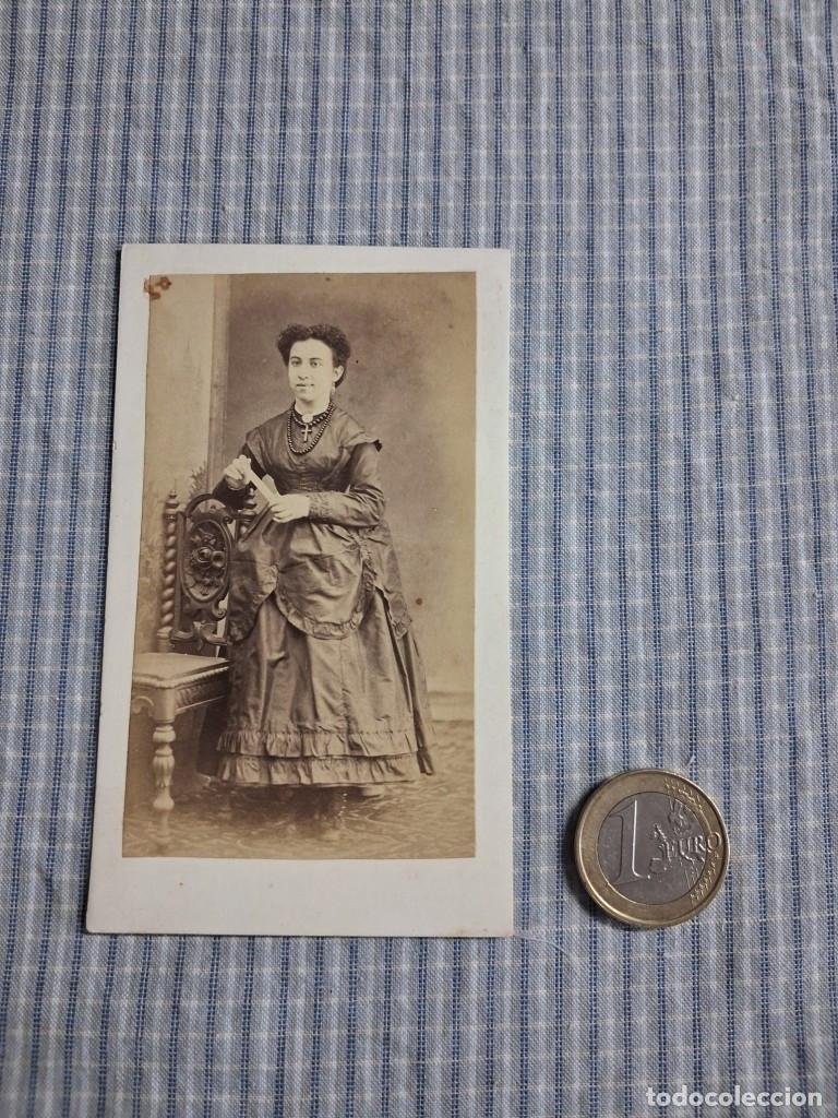 Fotograf&iacute;a antigua: Fotograf&iacute;a alb&uacute;mina Se&ntilde;ora. Carte de visite. Gerona