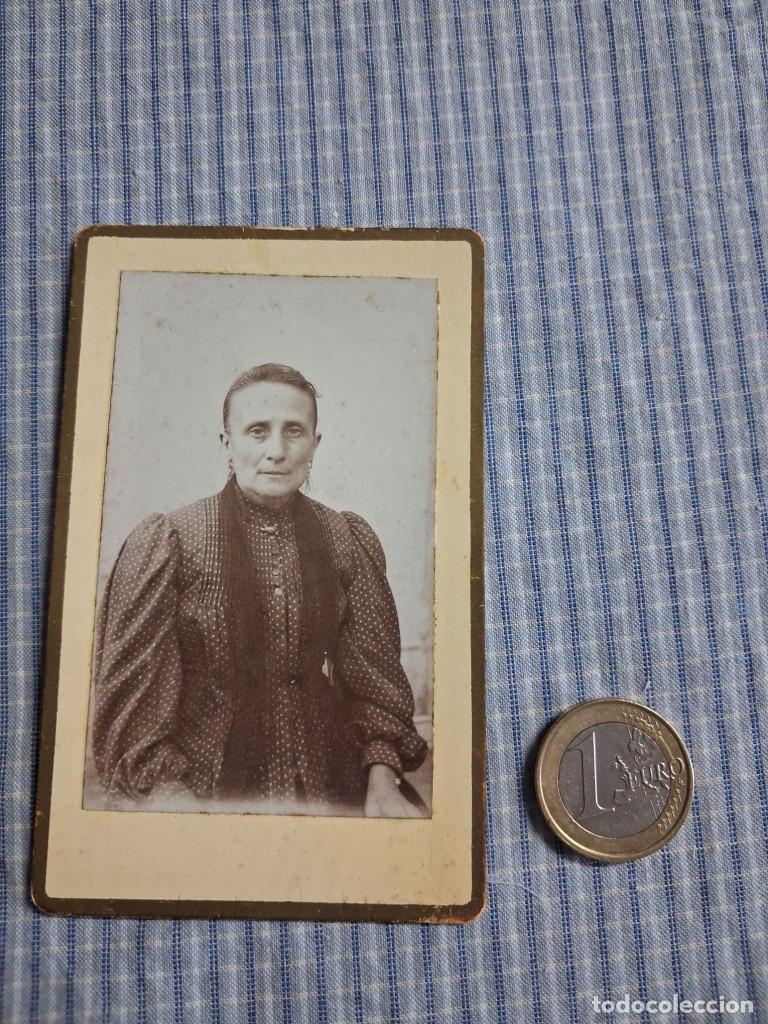 Fotograf&iacute;a antigua: Fotograf&iacute;a alb&uacute;mina Se&ntilde;ora. Carte de visite. Barcelona