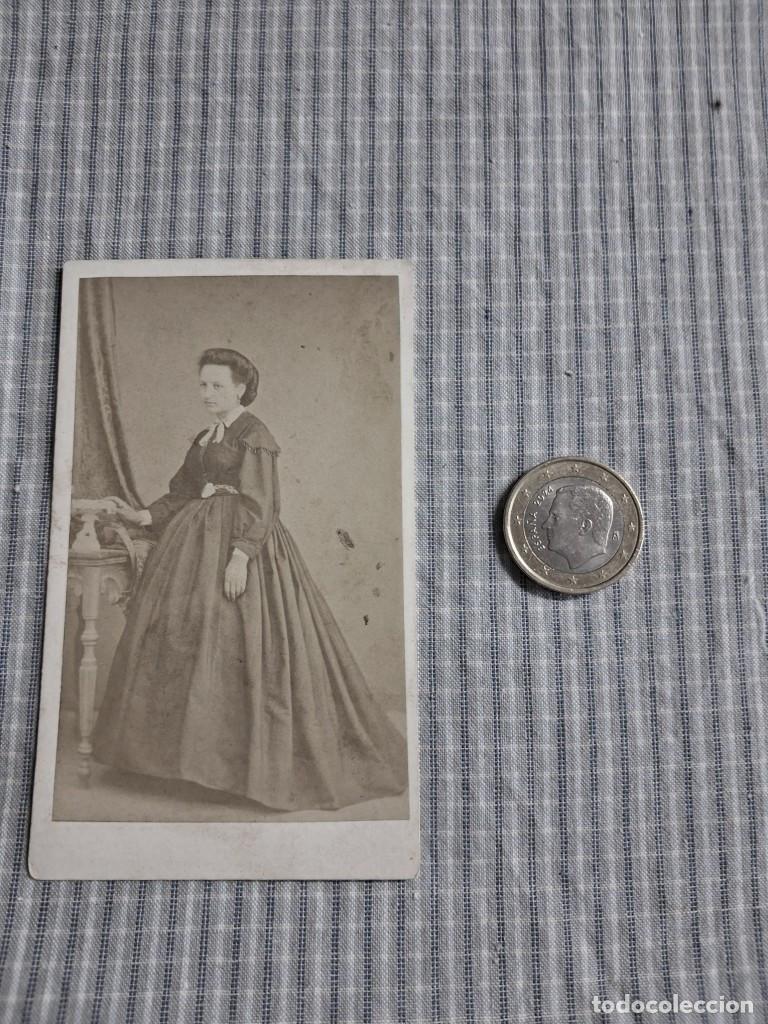 Fotograf&iacute;a antigua: Fotograf&iacute;a alb&uacute;mina Se&ntilde;ora. Carte de visite. Joaqu&iacute;n Masaguer. Gerona