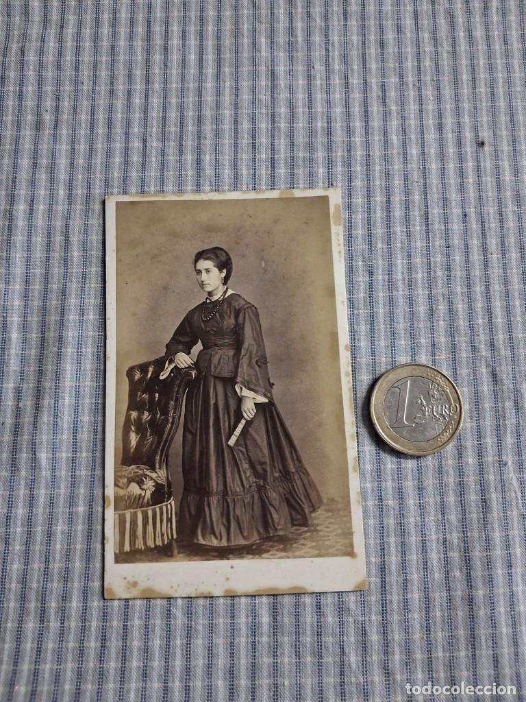 Fotograf&iacute;a antigua: Fotograf&iacute;a alb&uacute;mina Se&ntilde;ora. Carte de visite. Joaqu&iacute;n Masaguer. Gerona
