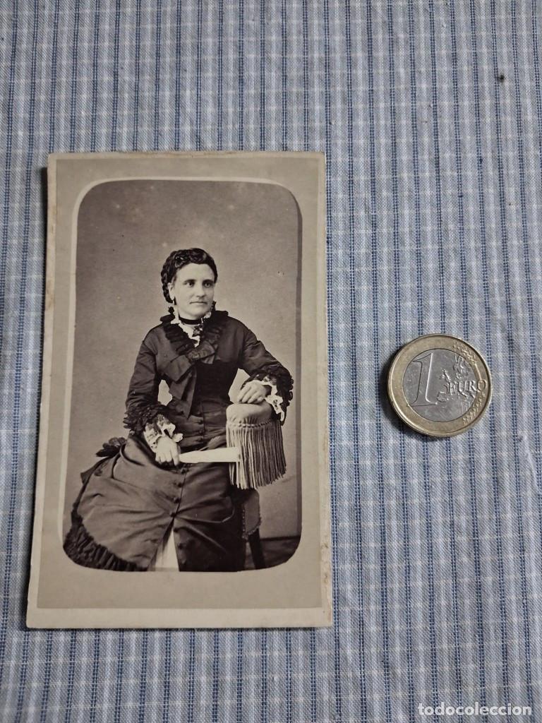 Fotograf&iacute;a antigua: Fotograf&iacute;a alb&uacute;mina Se&ntilde;ora. Carte de visite. Cant&oacute;. Barcelona