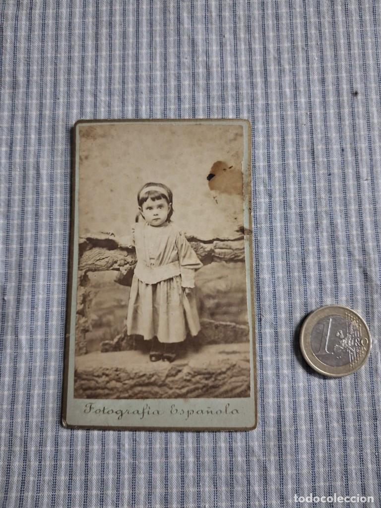 Fotograf&iacute;a antigua: Fotograf&iacute;a alb&uacute;mina Ni&ntilde;a. Carte de visite. Fotograf&iacute;a Espa&ntilde;ola. Barcelona