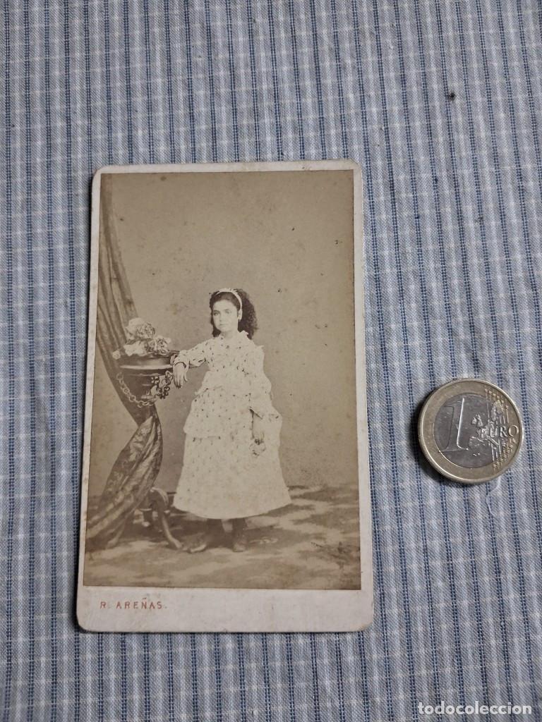 Fotograf&iacute;a antigua: Fotograf&iacute;a alb&uacute;mina ni&ntilde;a. Carte de visite. Rafael Arenas. Barcelona