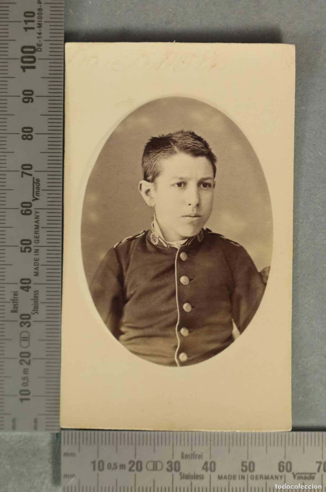 Fotograf&iacute;a antigua: CARTE DE VISITE. RETRATO NI&Ntilde;O CON UNIFORME. A COYNE. ZARAGOZA.