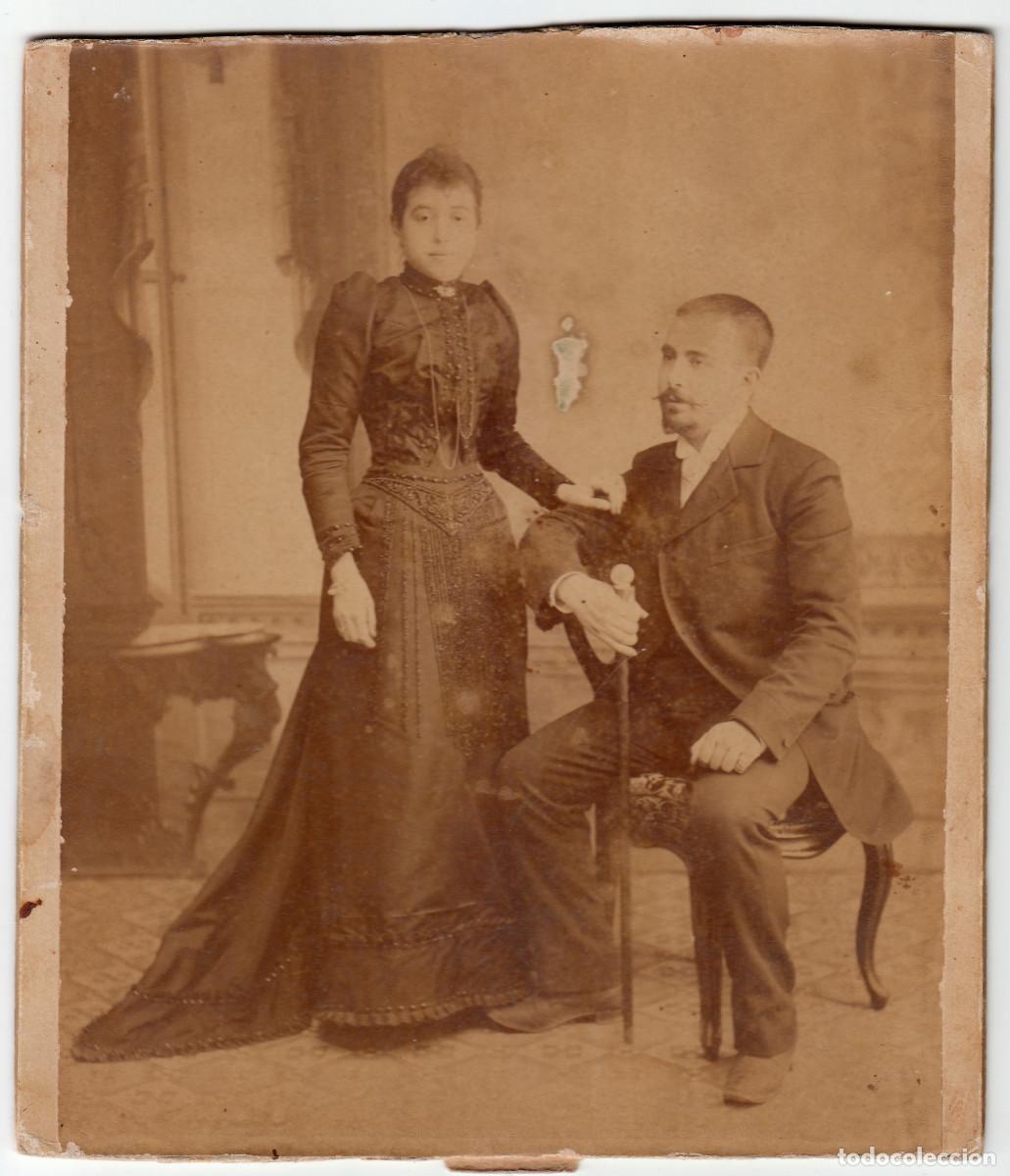Fotograf&iacute;a antigua: Matrimonio burgu&eacute;s. A. Nieto, Madrid. Siglo XIX rc