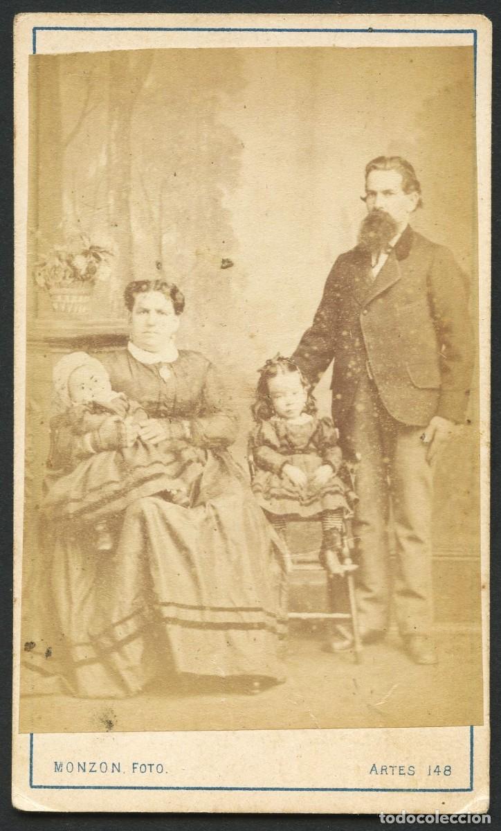 Fotograf&iacute;a antigua: TARJETA DE VISITA, RETRATO FOTOGR&Aacute;FICO FAMILIAR, FOT. MONZON, ARGENTINA