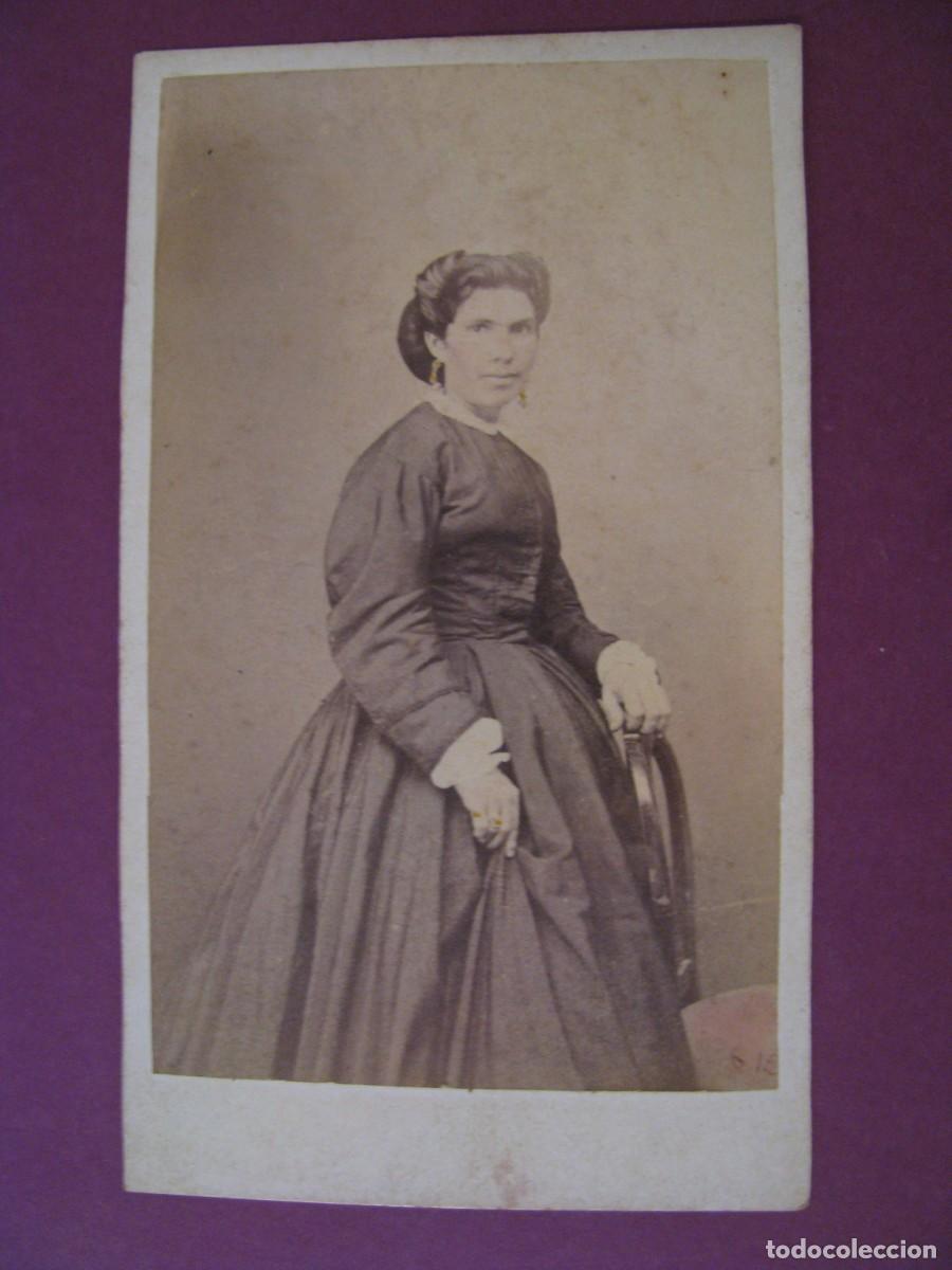 Fotograf&iacute;a antigua: ANTIGUA FOTO CDV. UNA MUJER. FOTOGRAFO P. BOCCONI, ALMERIA. 10,5X6,5 CM