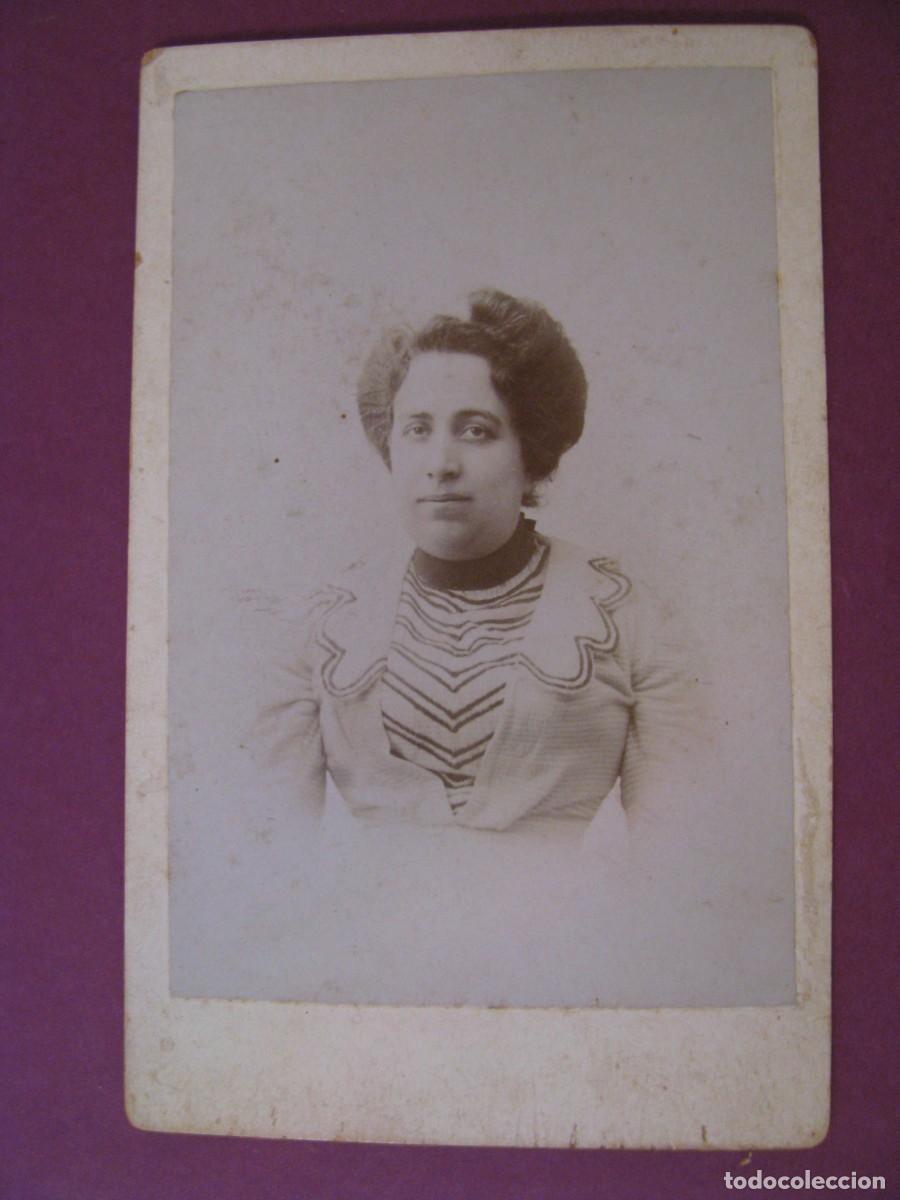 Fotograf&iacute;a antigua: ANTIGUA FOTO CDV. UNA MUJER. SIN DATOS DE FOTOGRAFO. 10,5X6,5 CM