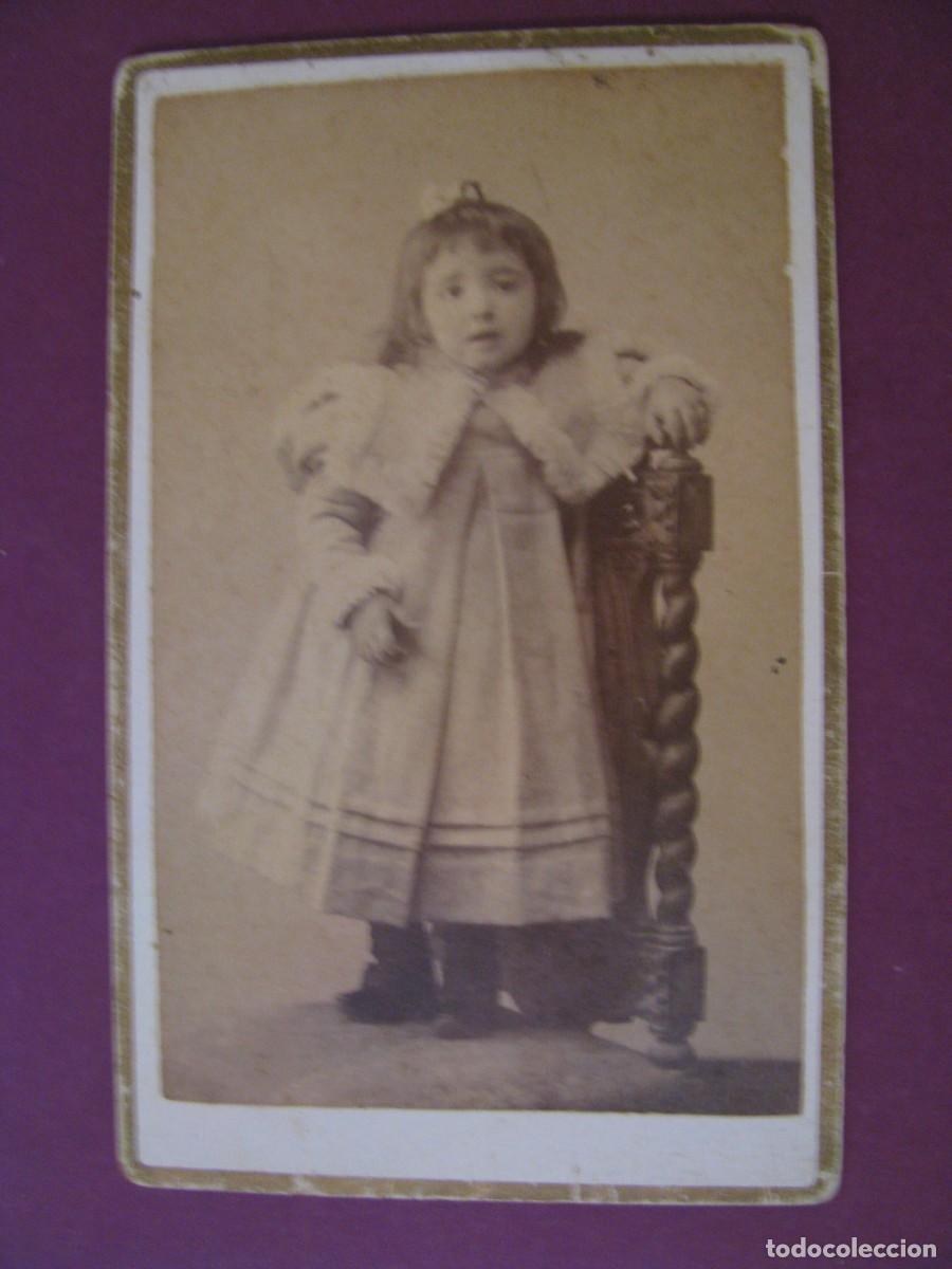 Fotograf&iacute;a antigua: ANTIGUA FOTO CDV. UNA NI&Ntilde;A. SIN DATOS DE FOTOGRAFO. 10X6,5 CM
