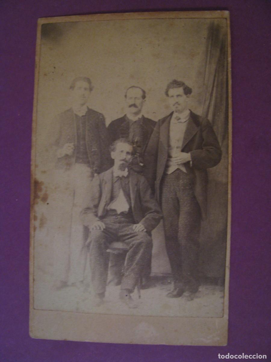 Fotograf&iacute;a antigua: ANTIGUA FOTO CDV. UNOS CABALLEROS. SIN DATOS DE FOTOGRAFO. 10X6,5 CM