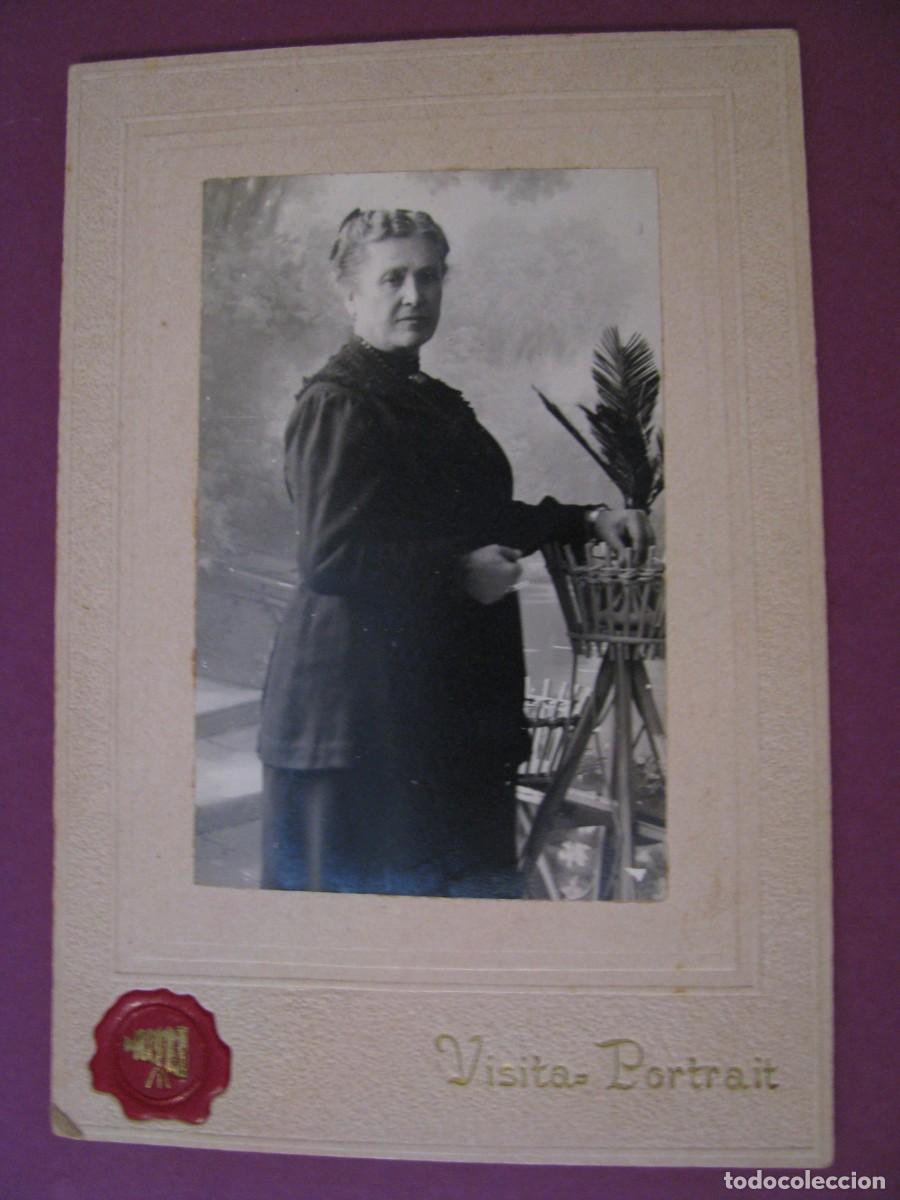 Fotograf&iacute;a antigua: ANTIGUA FOTO VISITA PORTRAIT. UNA MUJER. SIN DATOS DE FOTOGRAFO. 10X6,5 CM DETRAS: ALMERIA 1914