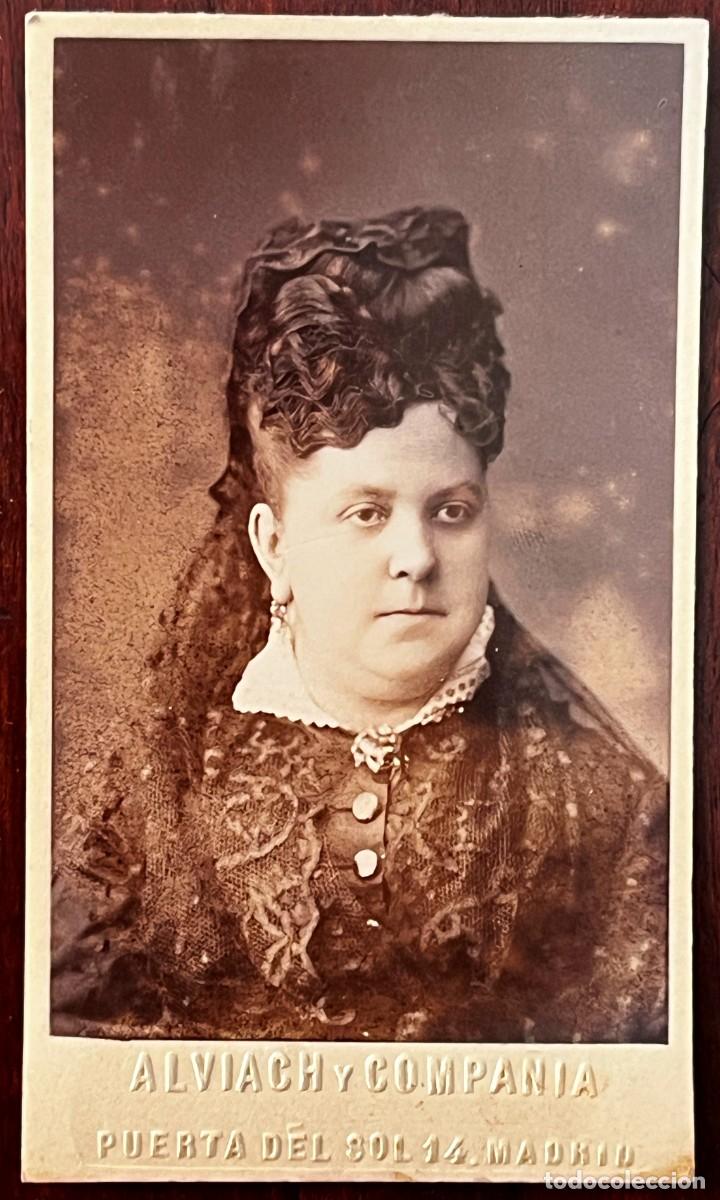 Fotografia antiga: Albumina CDV de dama. Alviach y Compa&ntilde;ia, Puerta del Sol 14 Madrid, CARTE DE VISITE MIDE 10,8 X 6,e