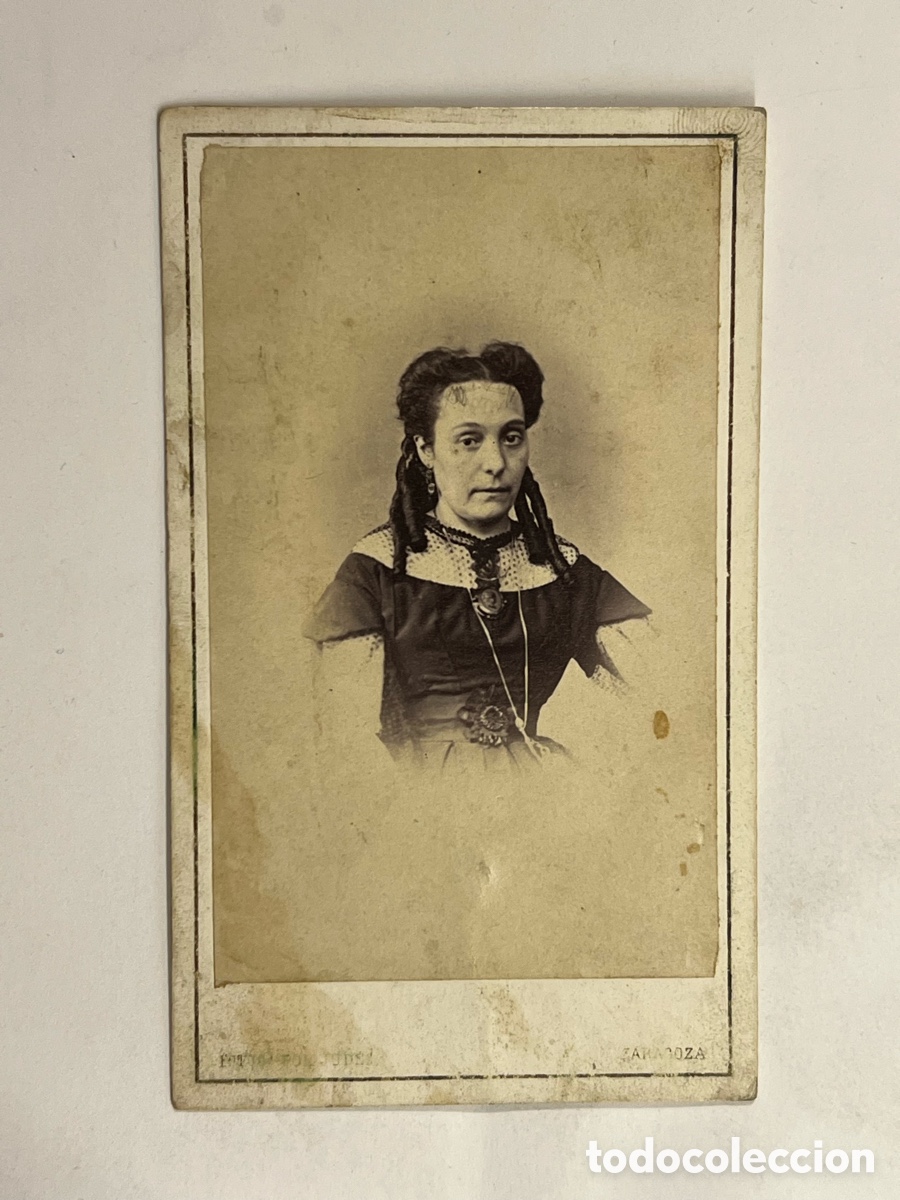 Fotograf&iacute;a antigua: CDV Fotograf&iacute;a M. JUDEZ, Zaragoza. Retrato de una joven (fin Siglo XIX) fatigada