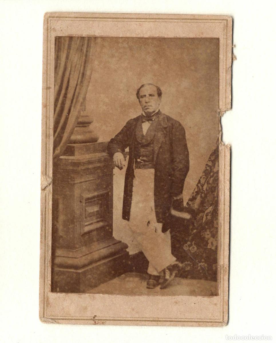 Fotograf&iacute;a antigua: Personaje con nombre reverso, foto: Normand, Matanzas, Cuba.