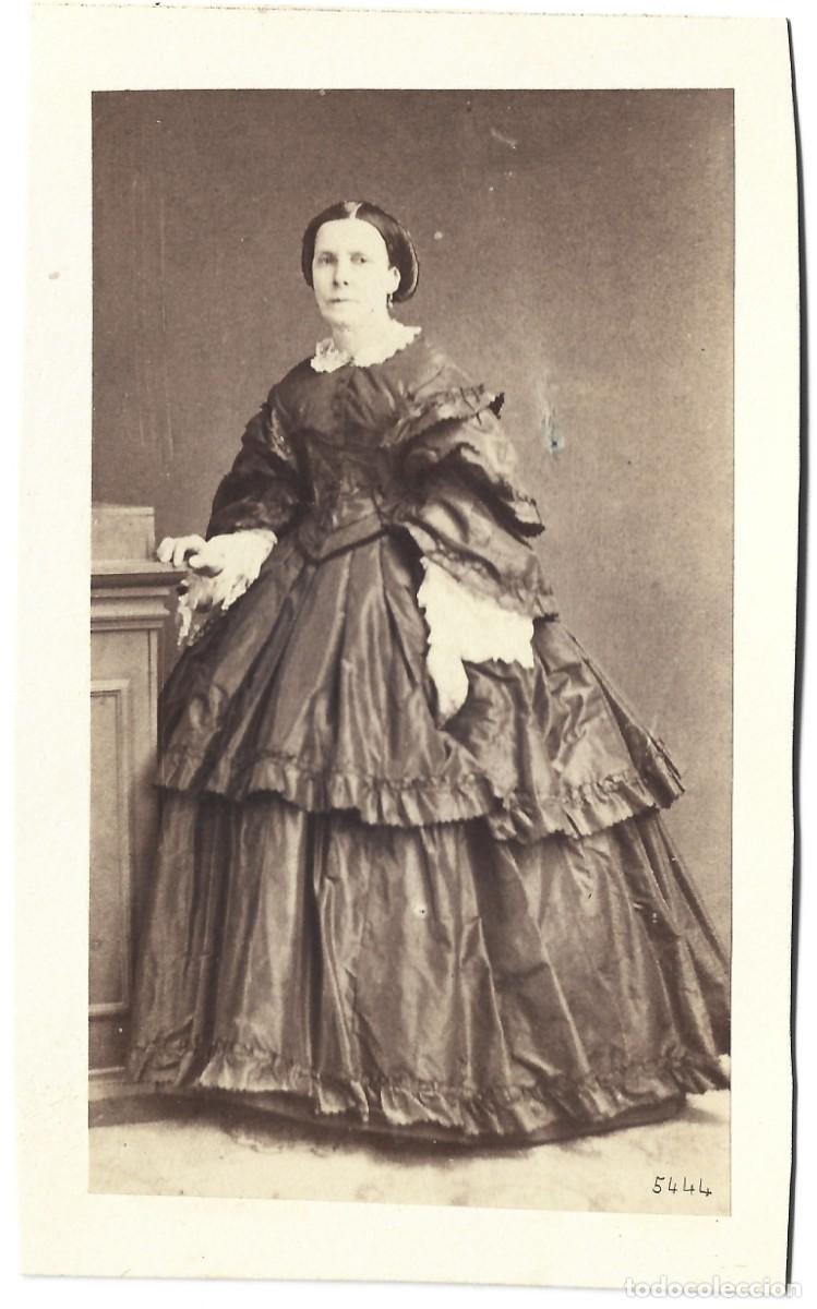 Fotograf&iacute;a antigua: 1860ca CDV Carte de visite fotograf&iacute;a alb&uacute;mina J. Laurent, Madrid retrato de una dama