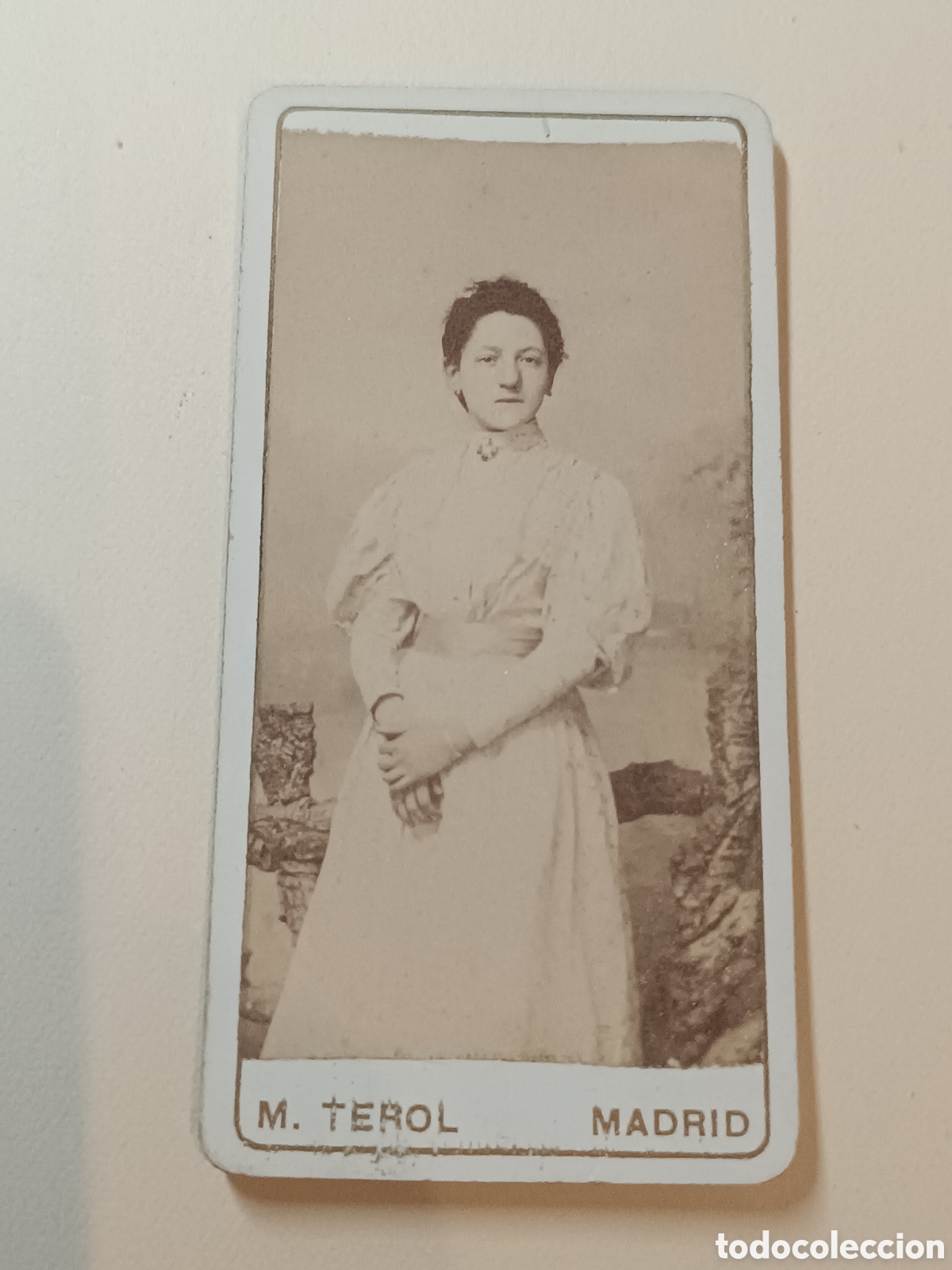 Fotograf&iacute;a antigua: ANTIGUA FOTOGRAFIA CARTE VISITE TAMA&Ntilde;O MINIATURA RETRATO JOVEN ESTUDIO FEDERICO TEROL MADRID ca.1900