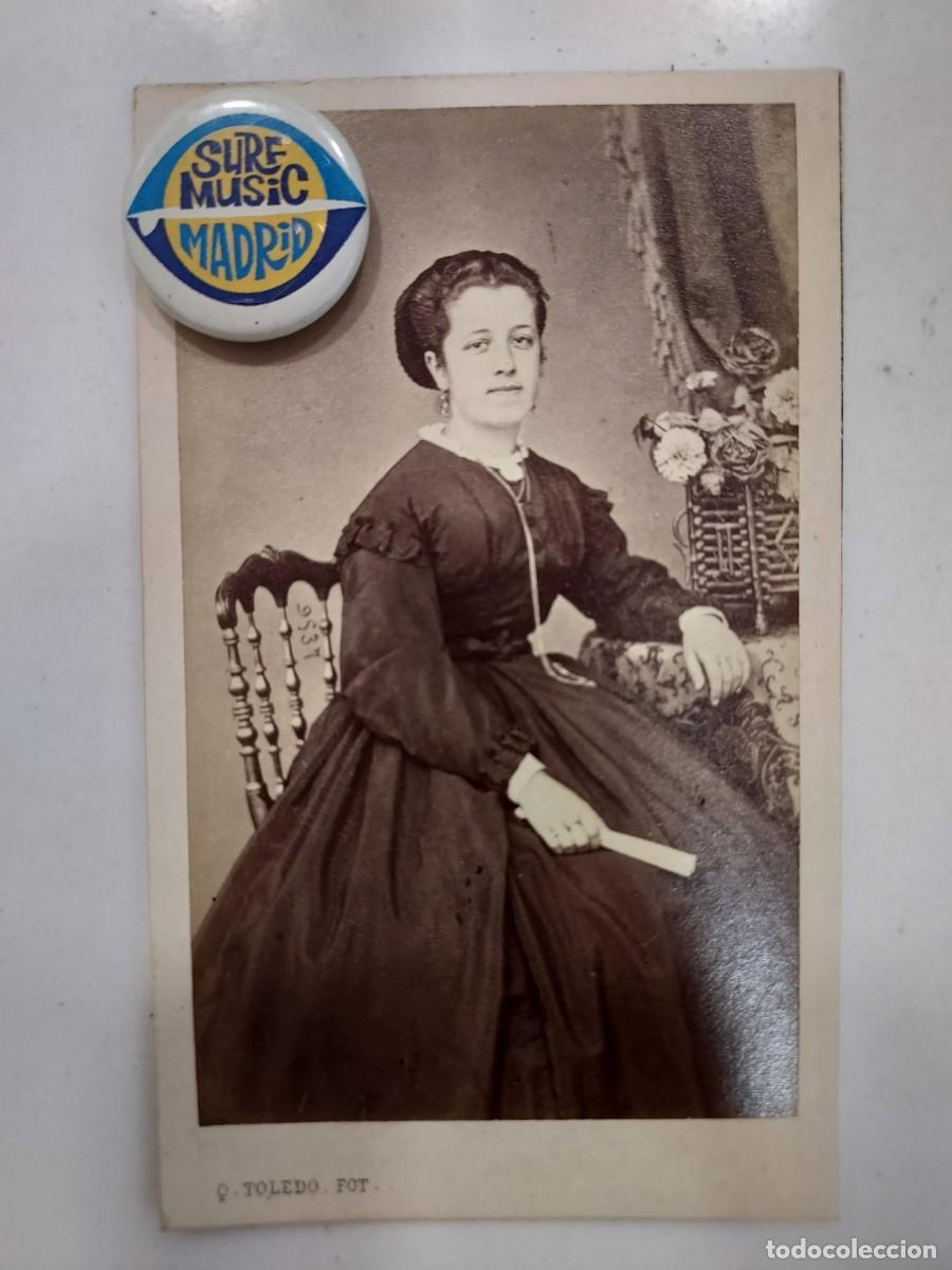 Fotograf&iacute;a antigua: FOTOGRAFIA Q. TOLEDO CALLE SEVILLA 16, MADRID. CARTE DE VISITE. MUJER. 6 X 10,5. SIGLO XIX