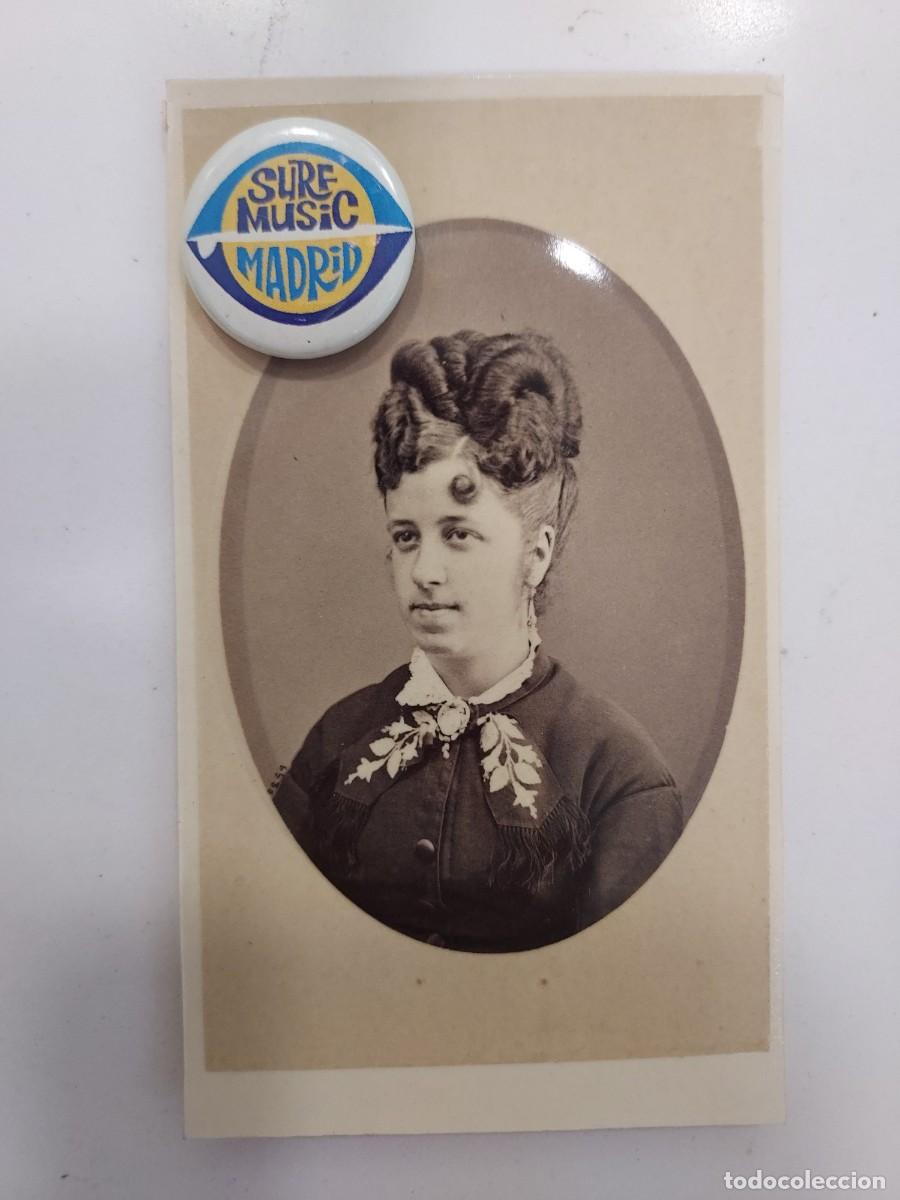 Fotograf&iacute;a antigua: FOTOGRAFIA J. GUTIERREZ. S. BERNARDO 1, MADRID. CARTE DE VISITE. &Oacute;VALO. MUJER. 6 X 10. SIGLO XIX