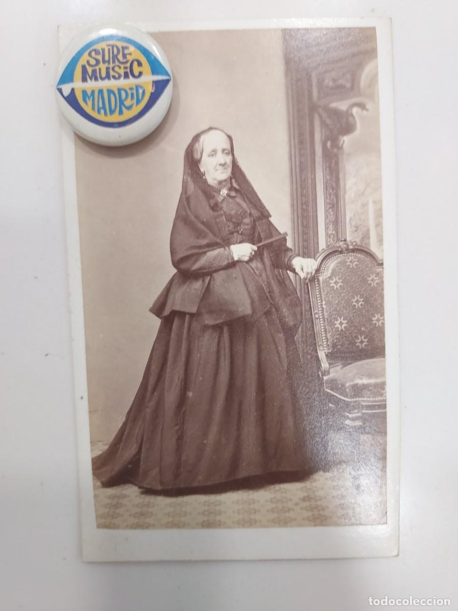Fotograf&iacute;a antigua: FOTOGRAFIA J. MART&Iacute;NEZ S&Aacute;NCHEZ, PUERTA DEL SOL 4, MADRID. CARTE DE VISITE. 6 X 10,5. CA. 1857-1874