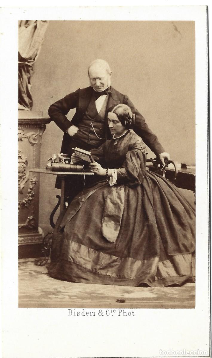 Fotograf&iacute;a antigua: 1859-61 Carte de visite CDV retrato de un matrimonio Disd&eacute;ri, Par&iacute;s