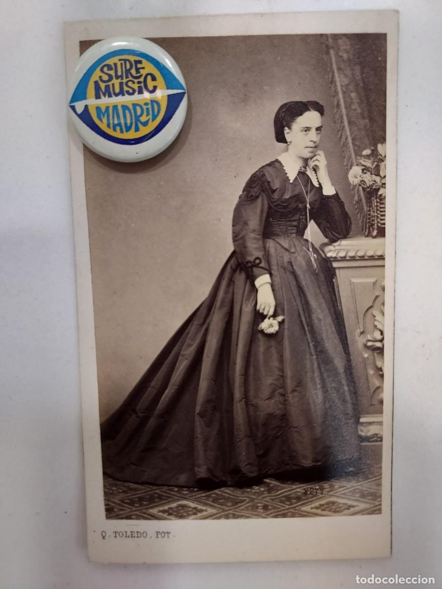 Fotograf&iacute;a antigua: FOTOGRAFIA QUIRICO TOLEDO, SEVILLA 16, MADRID. CARTE DE VISITE DAMA 6 X 10,5. CA. 1870-1874