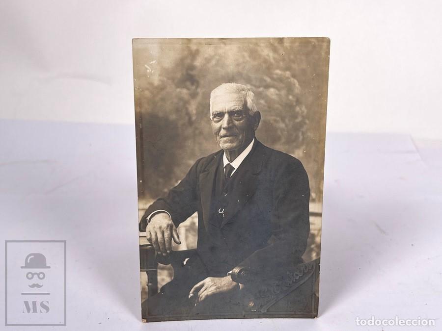 Fotograf&iacute;a antigua: Antigua tarjeta de Visita / CDV - Fotograf&iacute;a Retrato Se&ntilde;or - Alto Styling - Foto A. S. Xatart